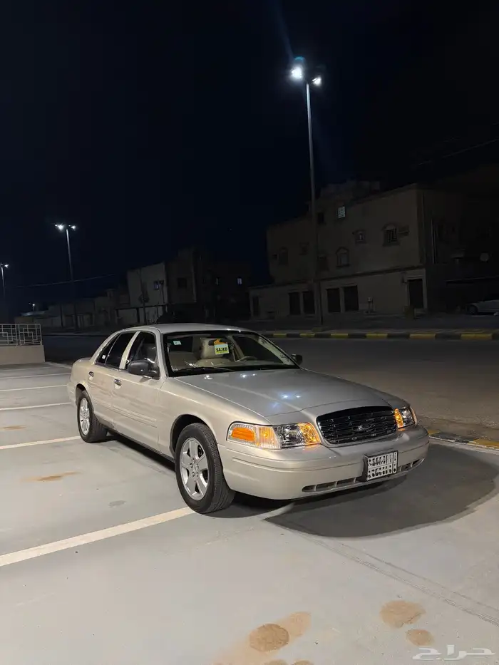 فورد فكتوريا بوليسي 2011 ( مخزن ) 0