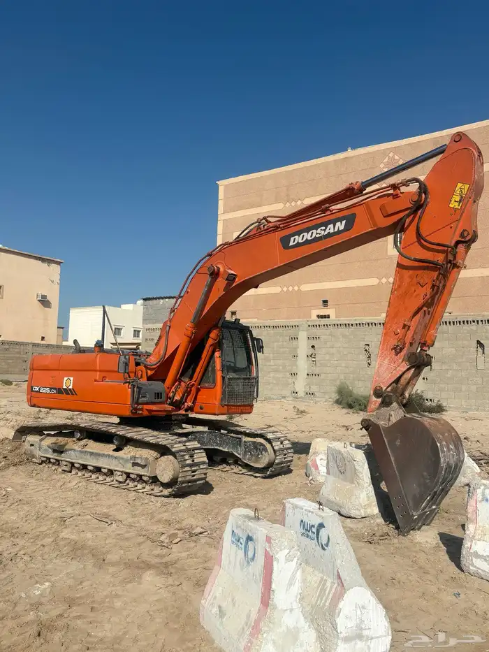 بوكلين بكت 70 سم للايجار الخفجي الدمام الخبر 2