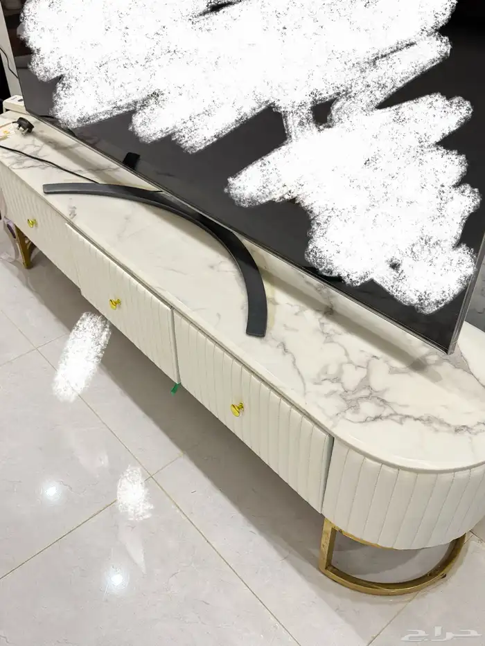 طاولة تلفزيون 2