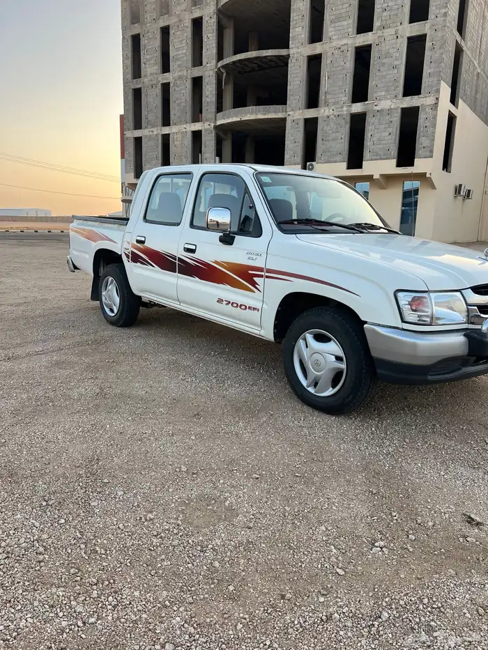 هايلكس غمارتين بنزين 2004 1