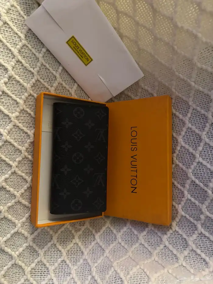 لويس فيتون 0