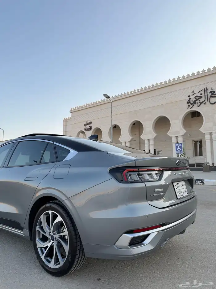 فورد تورس 2024 فل كامل تيتانيوم 33