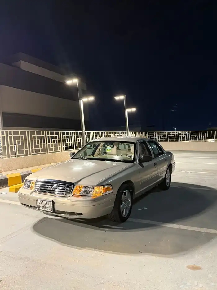 فورد فكتوريا بوليسي 2011 ( مخزن ) 3