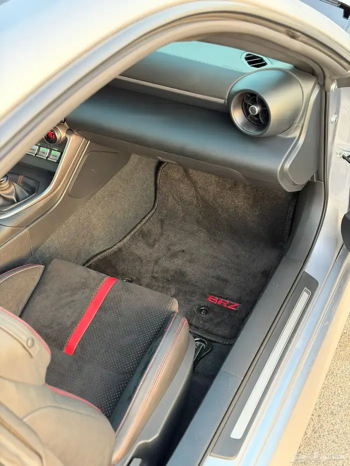 سوبارو BRZ 2023 21