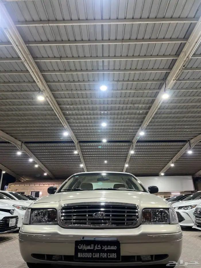 فورد فكتوريا 2011 2