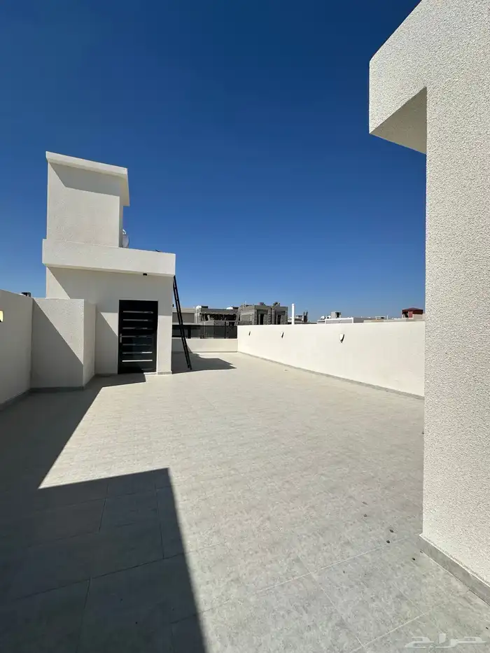 للبيع روف بتشطيب راقى جدا احد رفيده 21