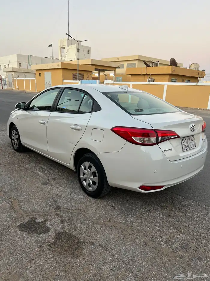 تويوتا يارس 2019 نص فل اوتوماتيك 12