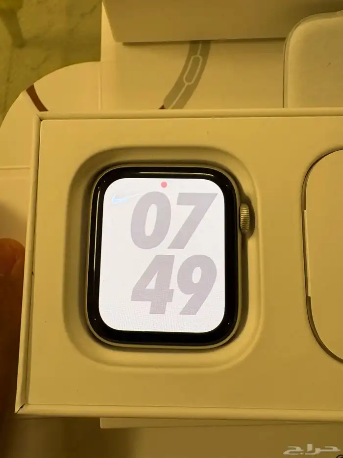 ساعة ابل سريس 6 للبيع 11