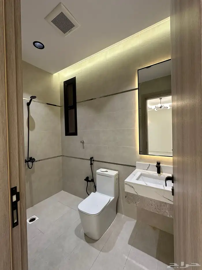 للبيع روف بتشطيب راقى جدا احد رفيده 19