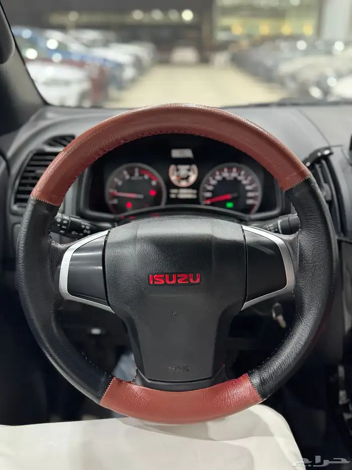 ايسوزو ديماكس 2020 عداد 122 الف كيلو - GT ديزل 10