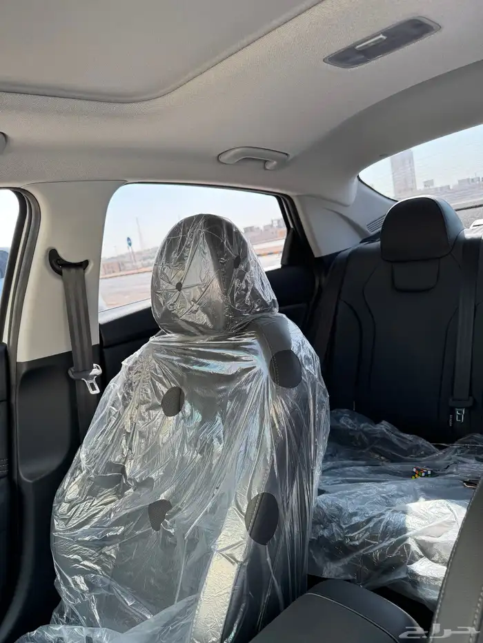 الانترا 2025 ابيض 4