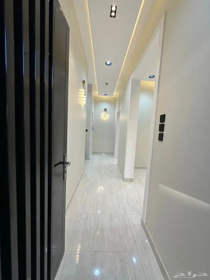 للبيع شقة دور ارضي بموقع مميز مكتمل الخدمات خلف الالماني 2