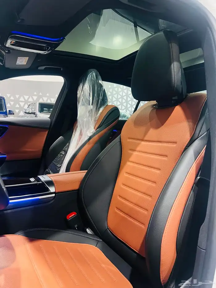 مرسيدس C200 AMG 2025 (اصفار) 11