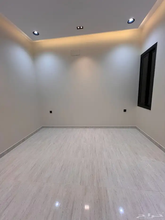 خلف مستشفى الألماني خميس مشيط ادوار ارضيه من 6 غرف 23