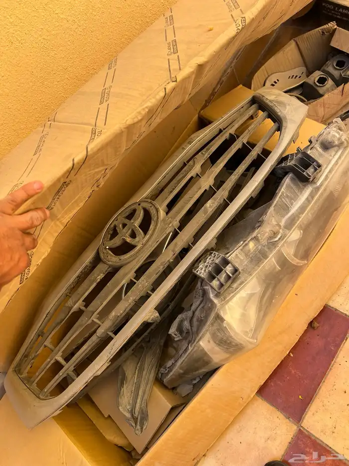 قطع هايلوكس جديد 2