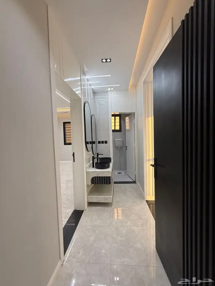 للبيع شقق سكنية فاخرة بموقع مميز ومكتمل الخدمات شرق الخميس 6