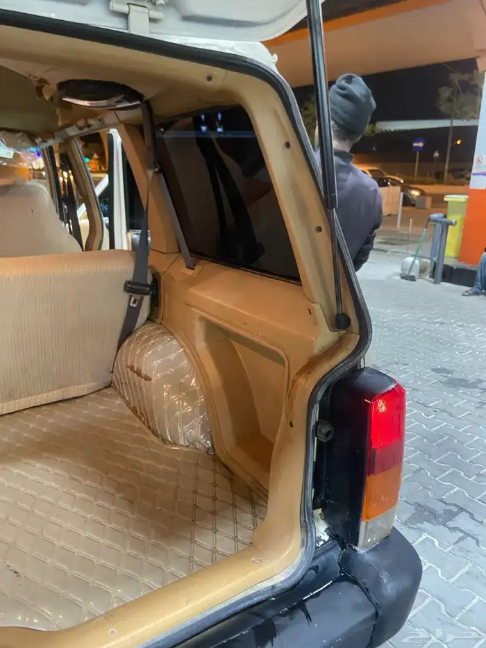 جيب شروكي 1997 40