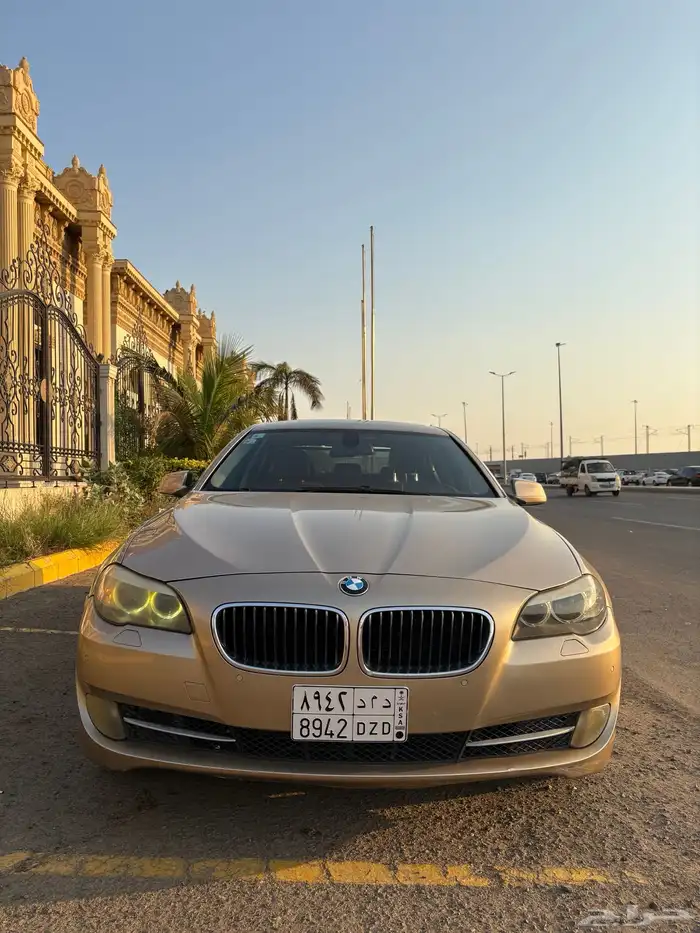 للبيع بي إم موديل 2011 i523 3