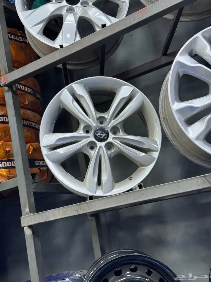 جنوط توسان 2014 0