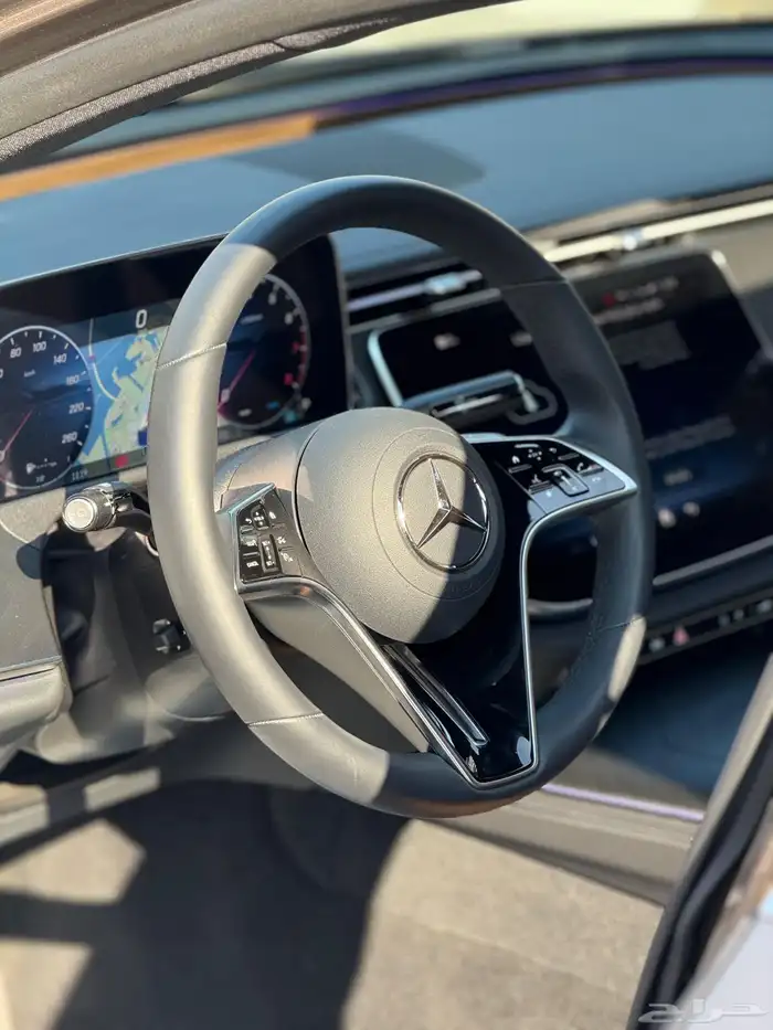 مرسيدس E200 10