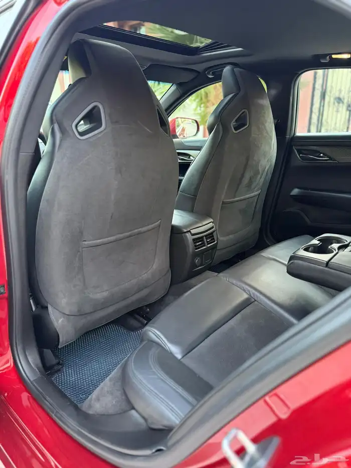 كاديلاك ATS-V قمة النظافة 9