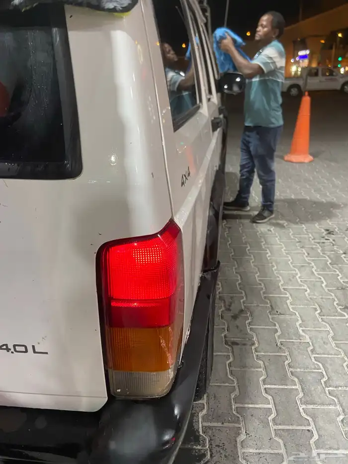 جيب شروكي 1997 3