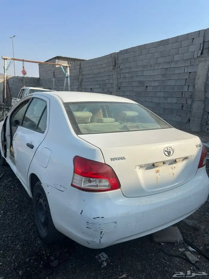 لبيع قطع غيار يارس 2008 1