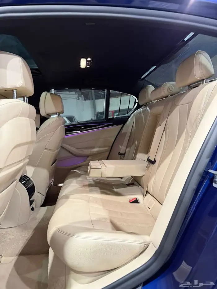 بي ام دبليو الفئة الخامسة 520i 2019 26