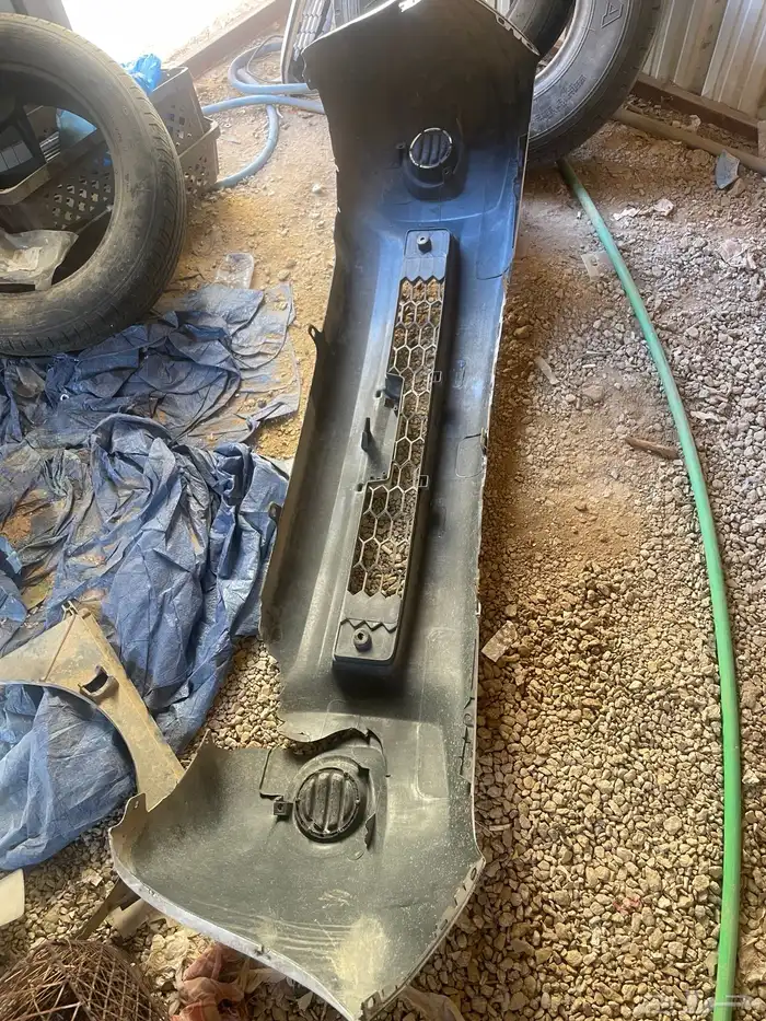 صدام امامي هايلكس به كسور بسيطه 2