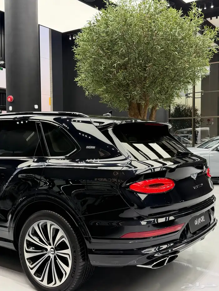 بنتلي بنتياقا 2021 عداد 54 الف بحالة الوكالة 7