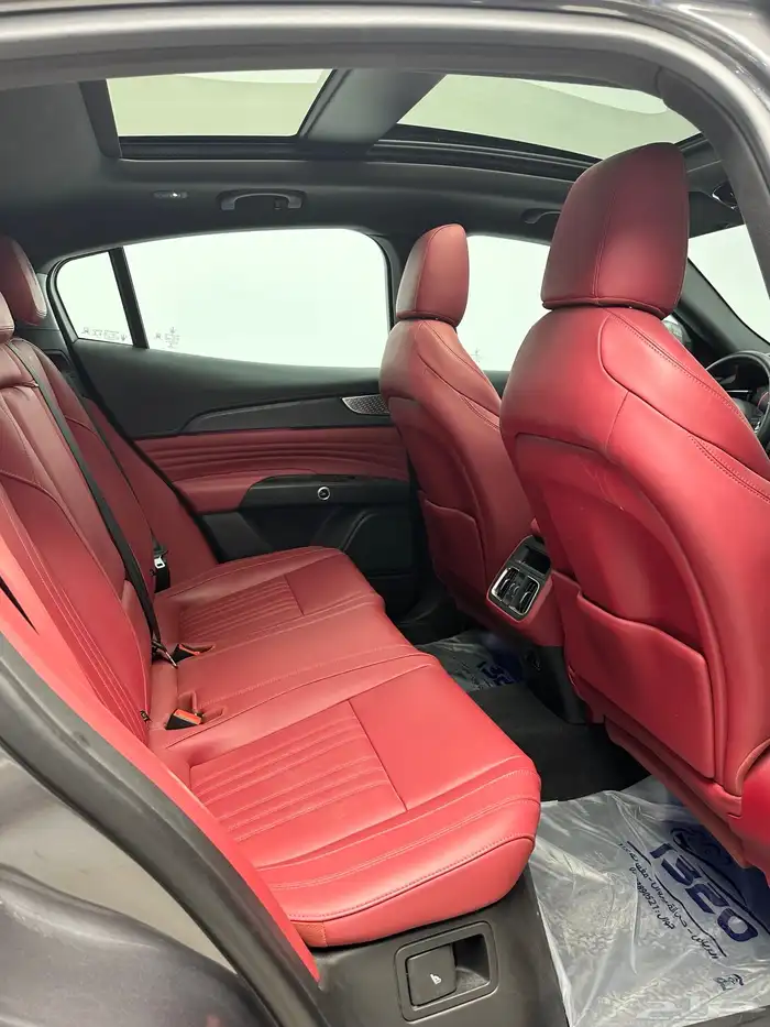 مازيراتى جريكالى GT ع الضمان 2023 6