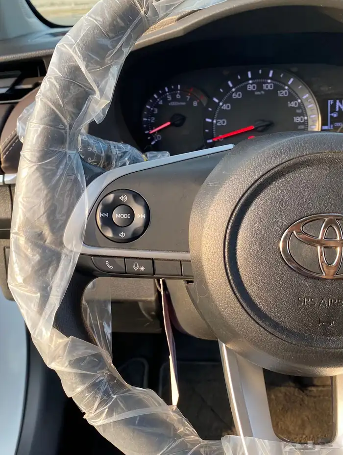 تويتا يارس2024 ممشي 11 الف y plus 16