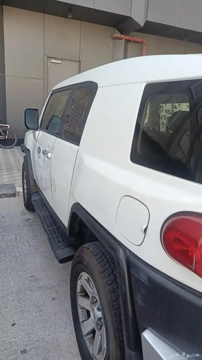 Toyota FJ Cruiser model 2015 Very good condition air conditi 4