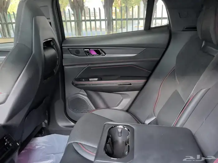 لينك اند كو 6