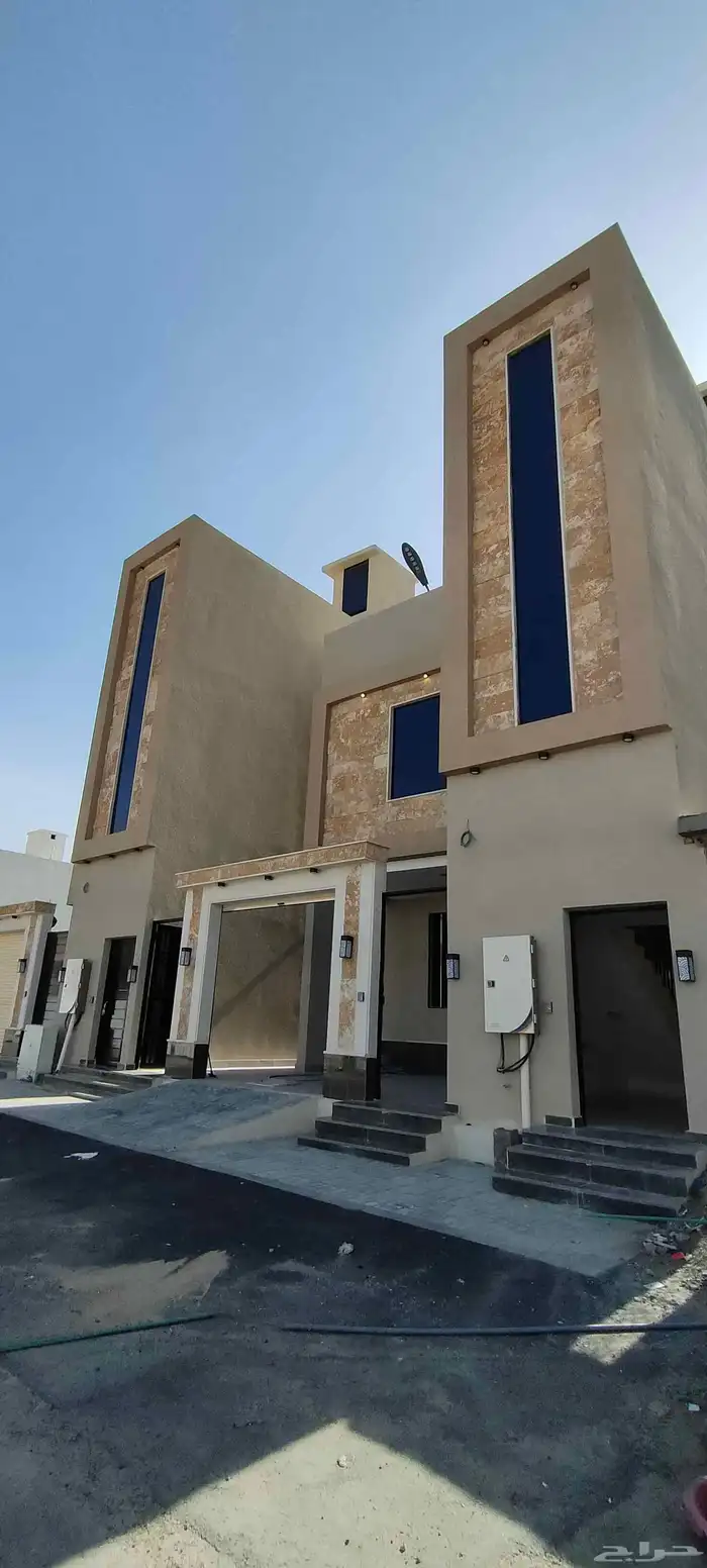 للبيع شقق ارضية وارواف علويه موقع مميز واسعار مناسبة 30