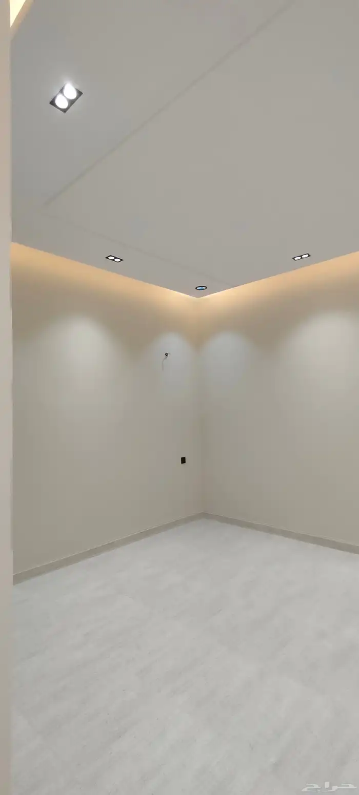 للبيع شقق ارضية وارواف علويه موقع مميز واسعار مناسبة 12