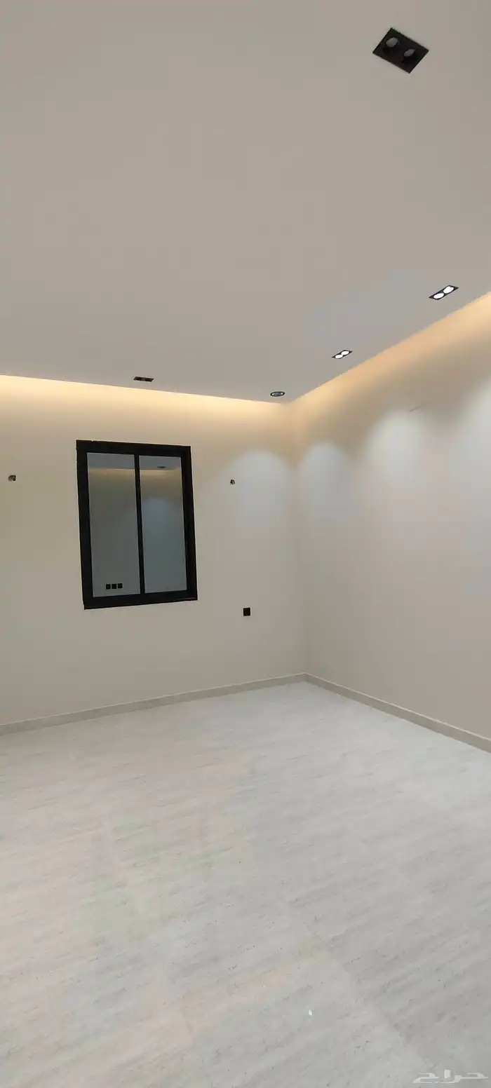 للبيع شقق ارضية وارواف علويه موقع مميز واسعار مناسبة 13