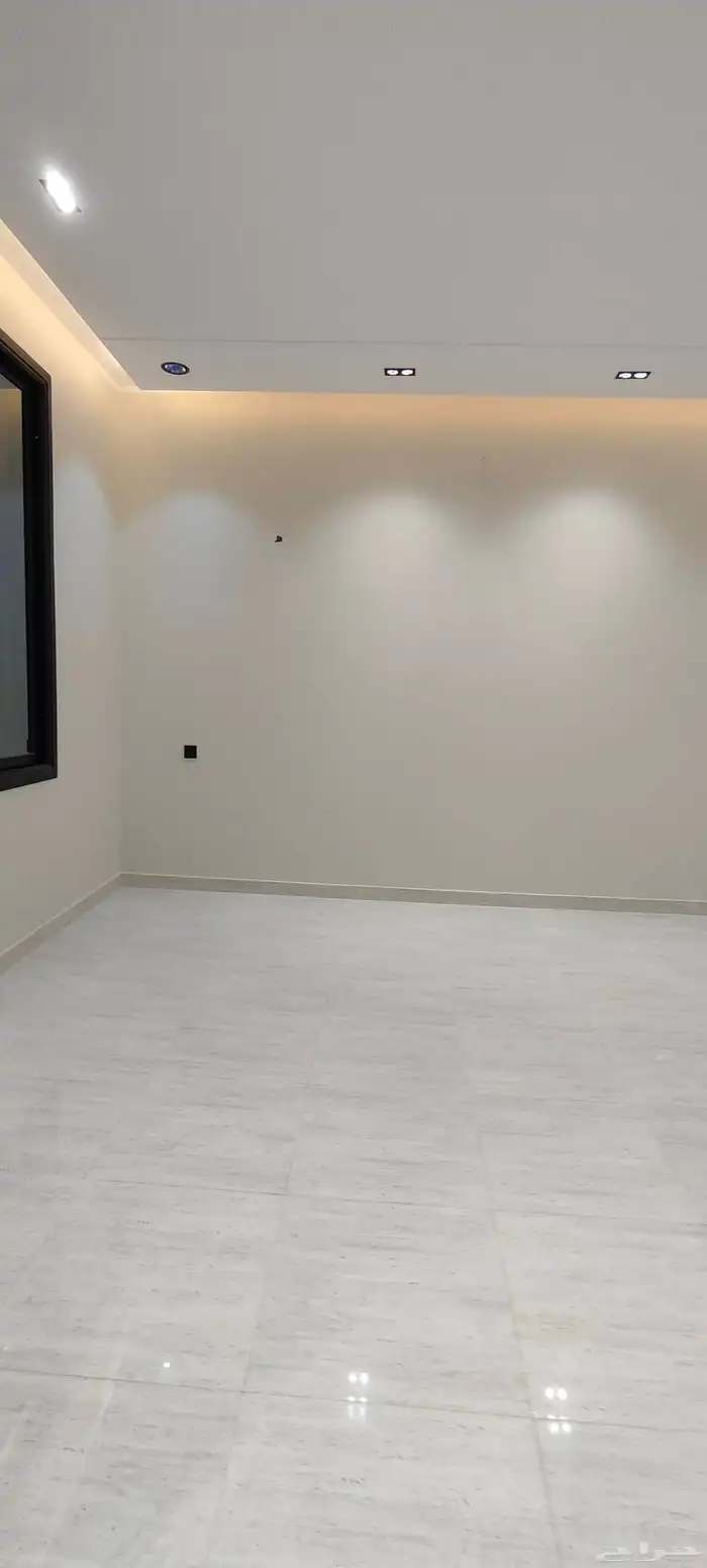 للبيع شقق ارضية وارواف علويه موقع مميز واسعار مناسبة 3