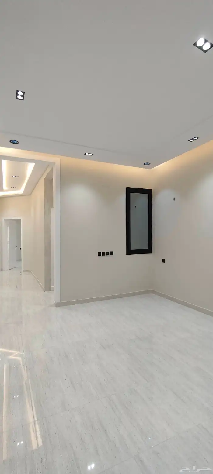 للبيع شقق ارضية وارواف علويه موقع مميز واسعار مناسبة 10