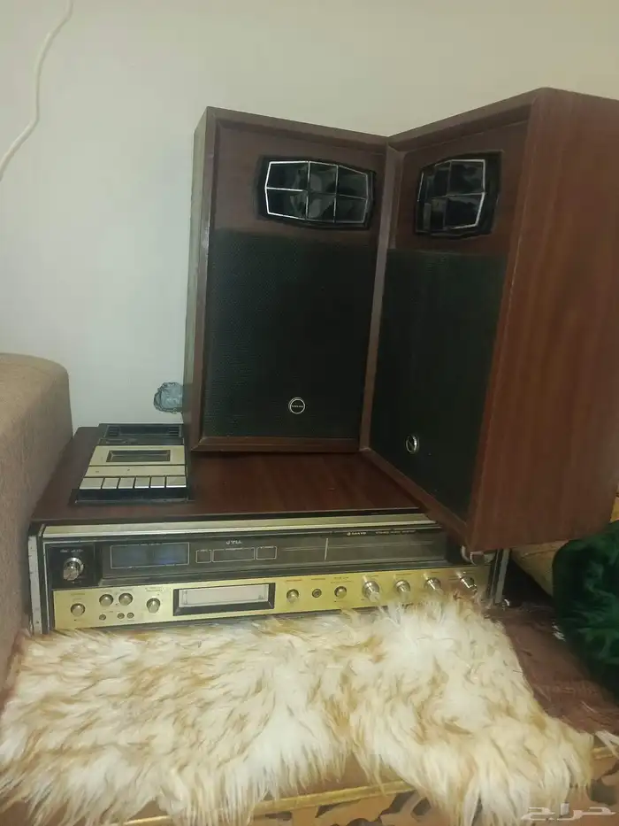 مسجل قديم وراديو 1