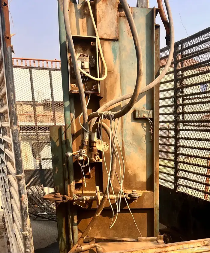 للبيع 3 قطع -جاروشهة   مكبس  رافعه شوكيه 3