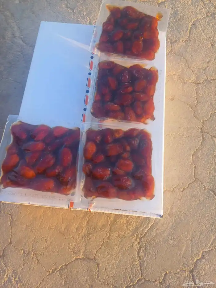 يوجد لدينا تمر خلاص حساء حبه جانبو 4