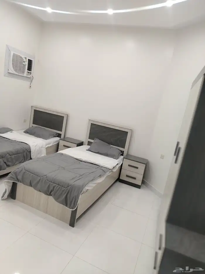 يوجد شقق للايجار عزاب وشقق عوائل مفروش وبلاط النعيريه حي الر 3