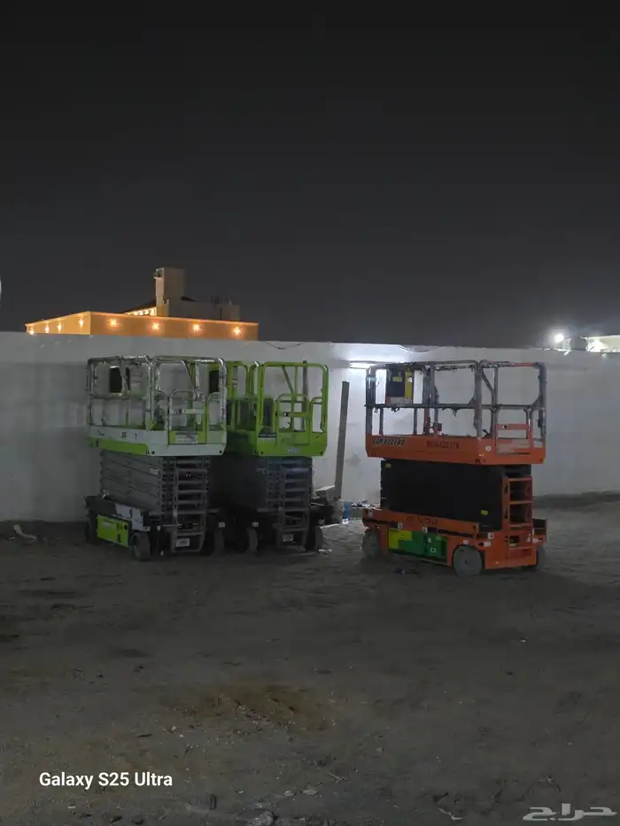 سيزرلفت للايجار موديل 2026 متوفر كل المقاسات رافعه للايجار 2