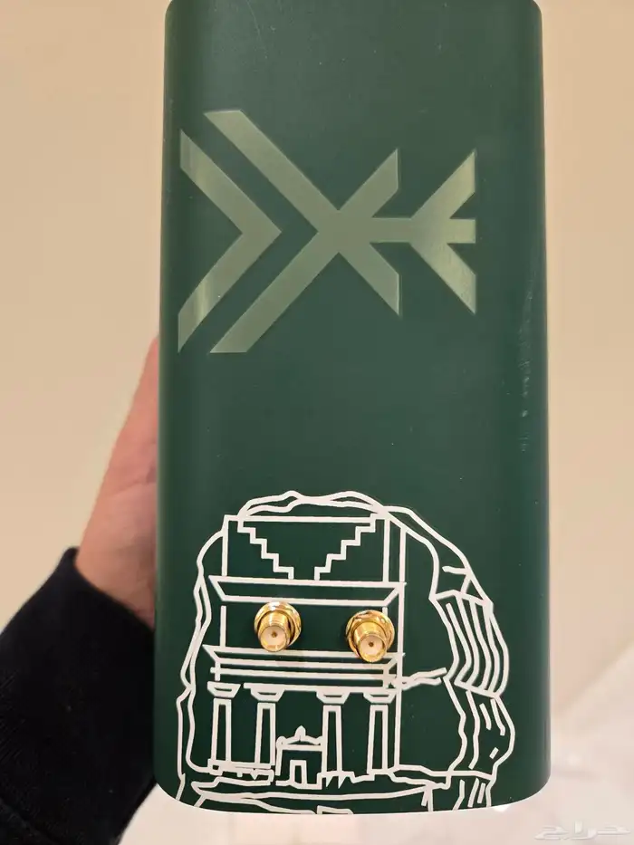 راوتر هواوي معدل يعمل على انتينا خارجي يدعم دمج الترددات 1