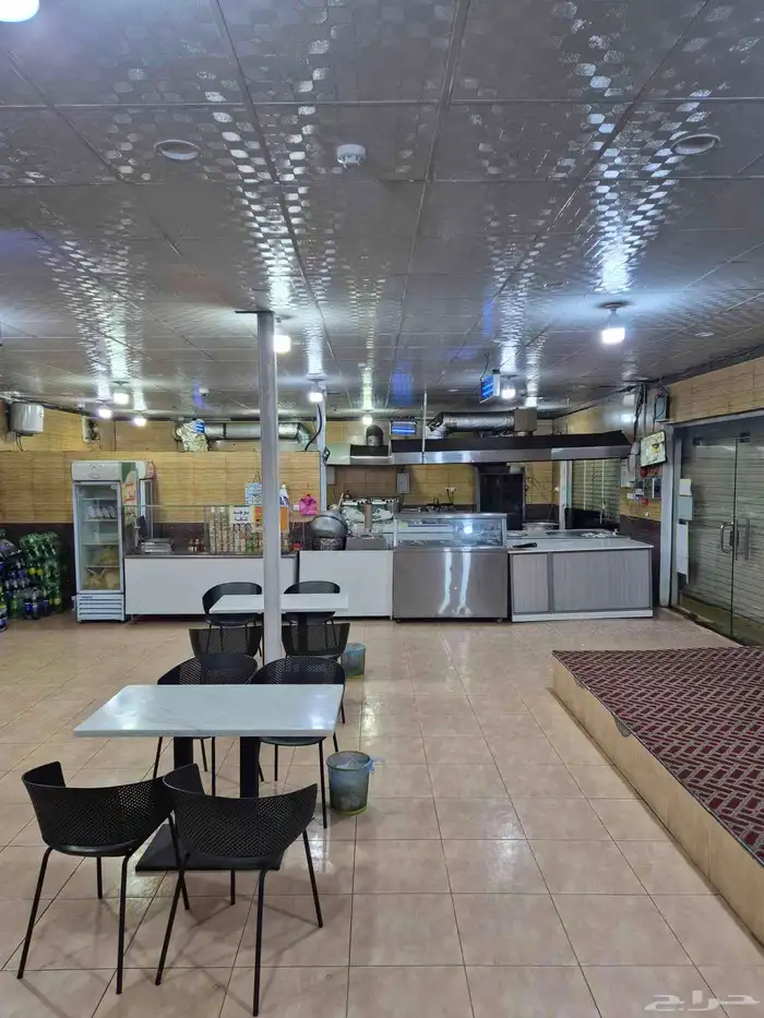 مطعم للتقبيل او للبيع 0