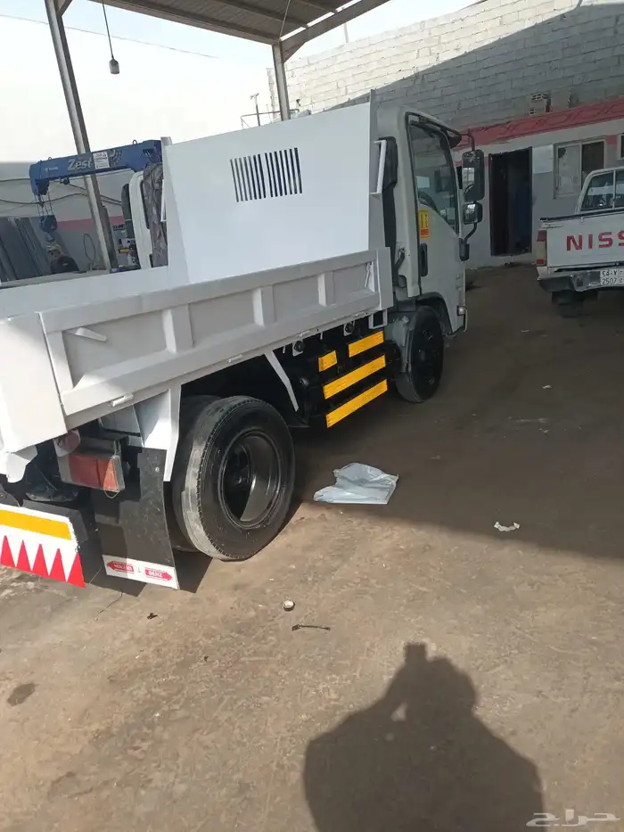 ايسوزو موديل2011 مف وص ومجدد نقل خاص ممشي 297 الف م ينه  ير 6