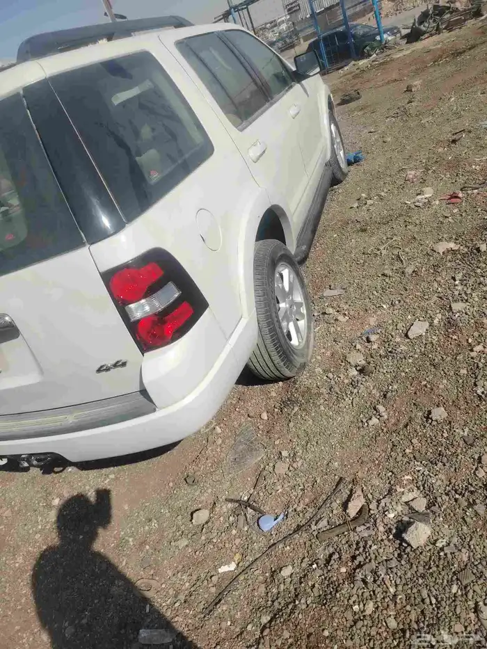 متوفر جميع قطع غيار سيارة فورد اكسبلور موديل 2010 3