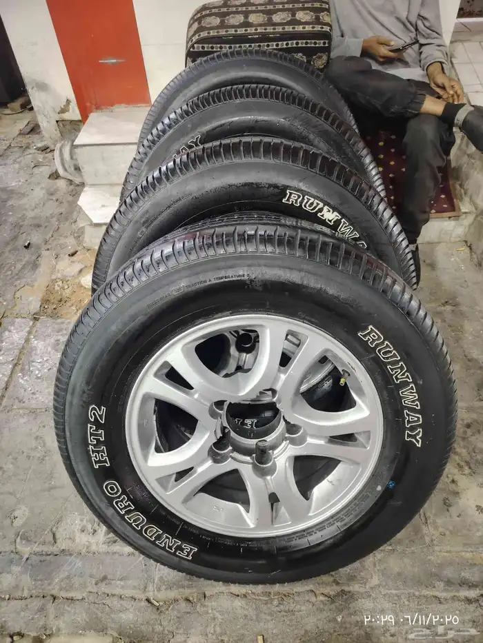 جلود فراشه ثلجي مقاس 17 تركب على ربع وشاص 0