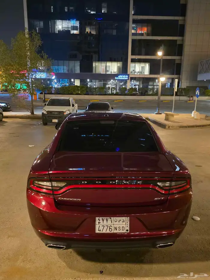 2018 Dodge Charger with Low Mileage 3